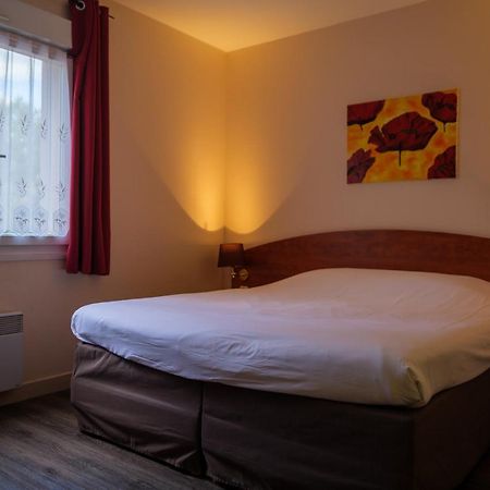 Logis Hotel - Restaurant Le Tulipier Vienne-le-Château Eksteriør billede