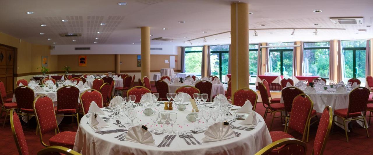 Logis Hotel - Restaurant Le Tulipier Vienne-le-Château Eksteriør billede
