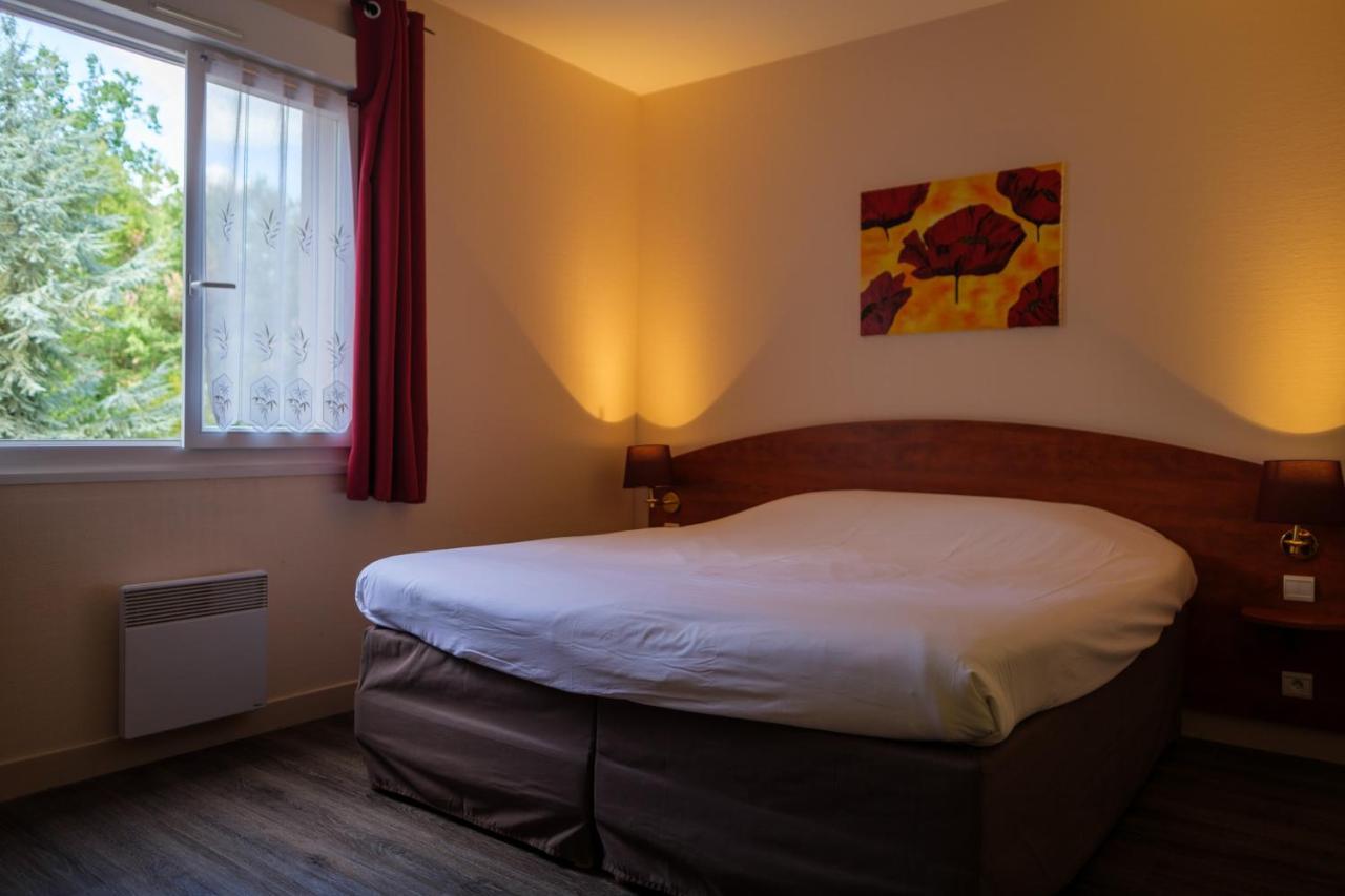 Logis Hotel - Restaurant Le Tulipier Vienne-le-Château Eksteriør billede