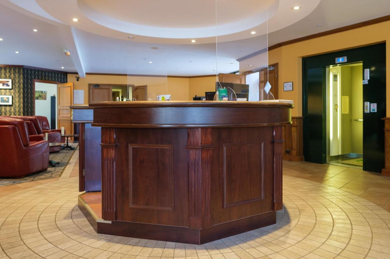 Logis Hotel - Restaurant Le Tulipier Vienne-le-Château Eksteriør billede