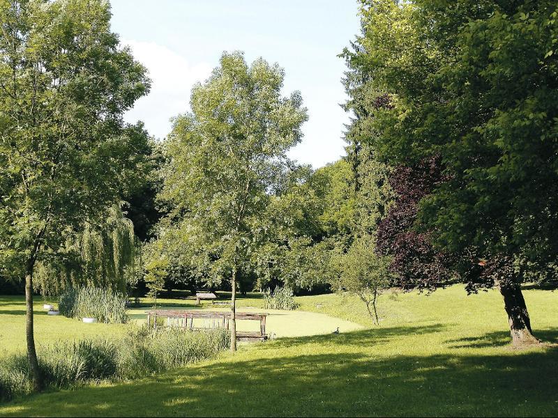 Logis Hotel - Restaurant Le Tulipier Vienne-le-Château Eksteriør billede
